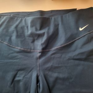 Nike One Tight Fit Navy Shorts 7"